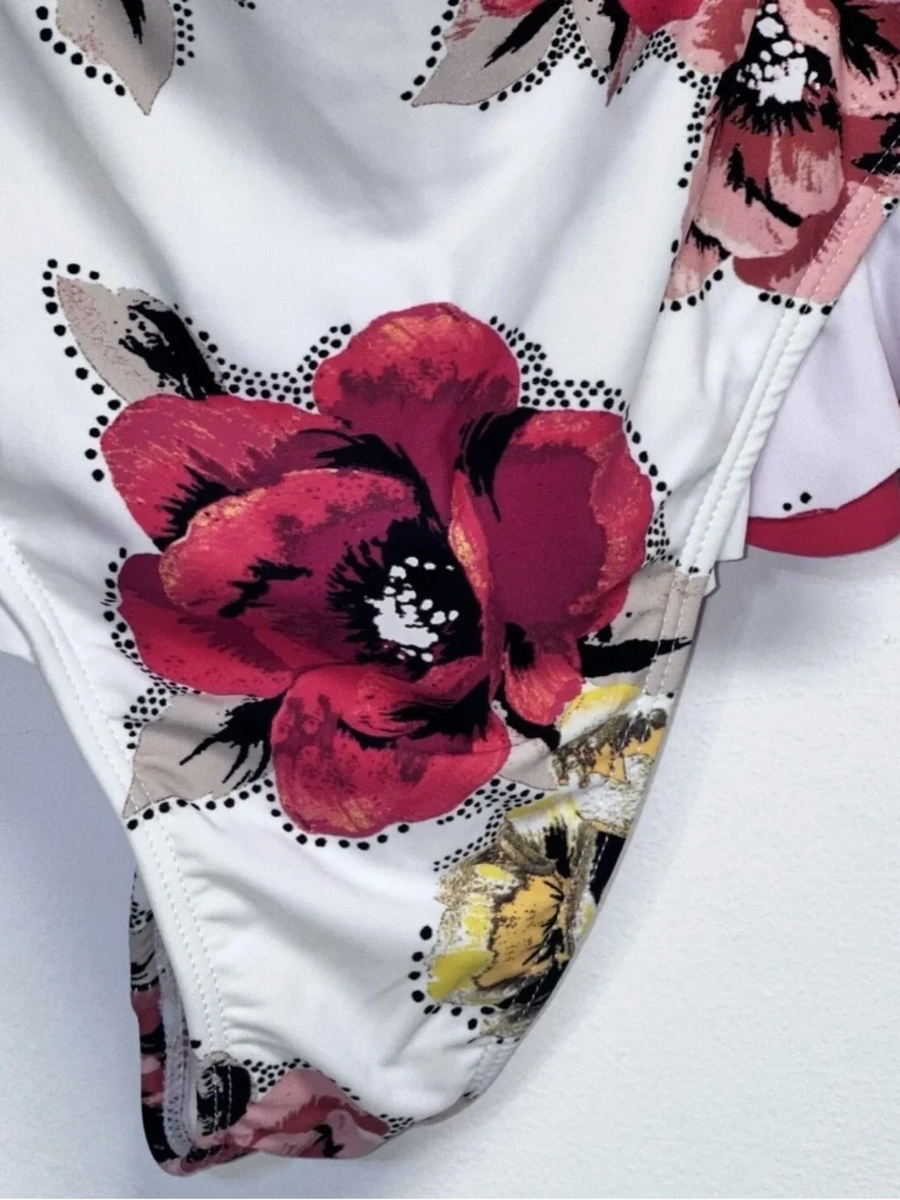 Decree One-Piece Size S White Red Floral Rose Print Swimsuit Ruffle Trim